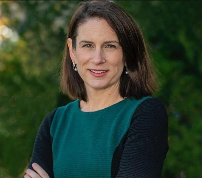 A picture of Christina Mair, a white woman with brown hair
